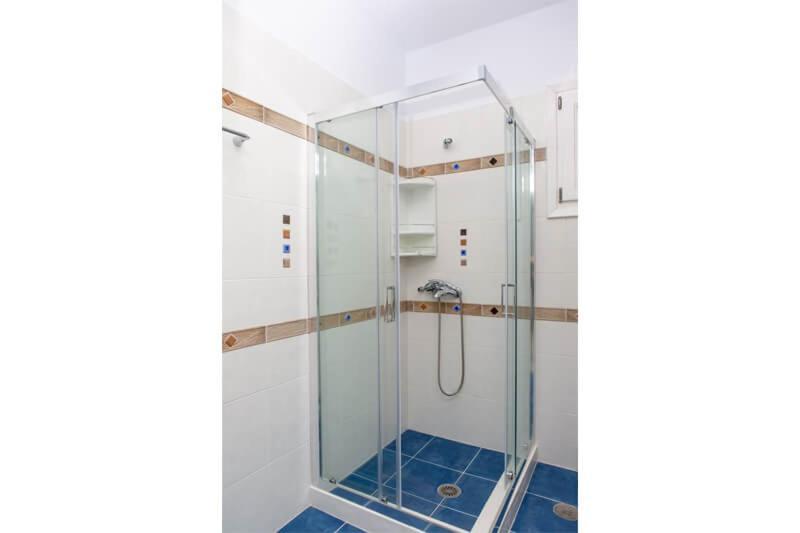 Apricot And Sea Luxury Villas Микри-Вигла Номер фото