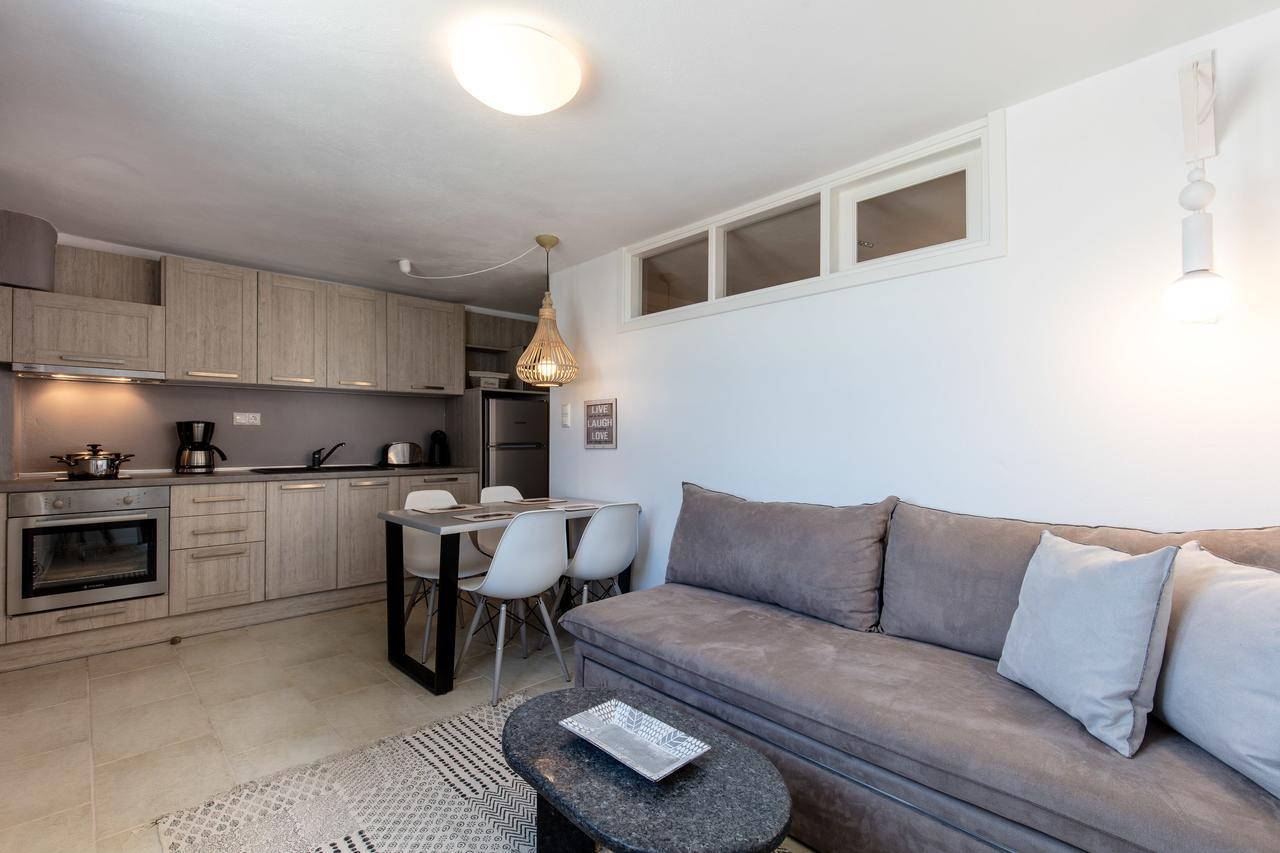 Apricot And Sea Luxury Villas Микри-Вигла Экстерьер фото